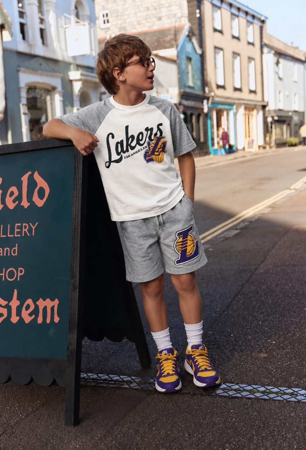 lakers los angeles set
