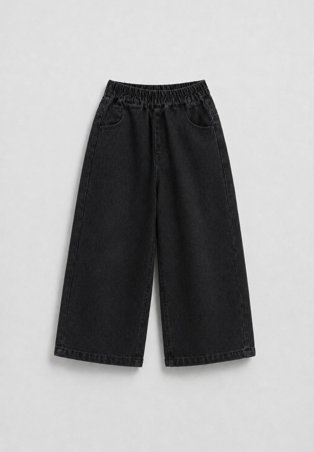 black balloon jeans